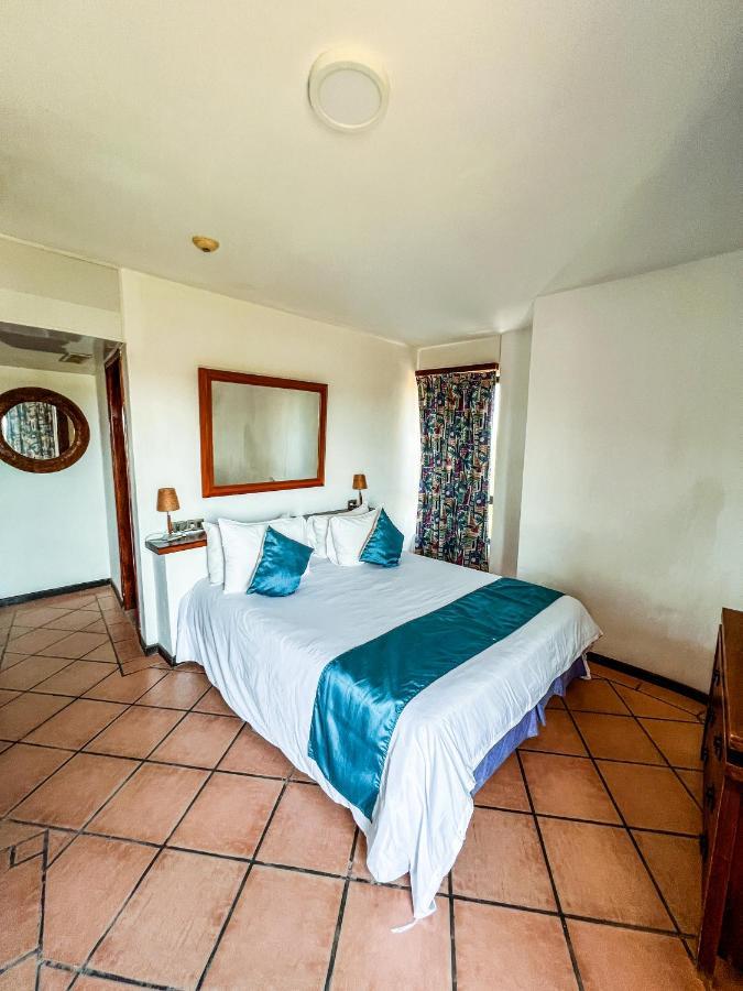 Hotel California Playa Эль-Яке Экстерьер фото